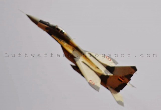 Sirijski MiG-29 iznad Damaska