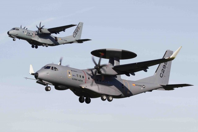 C295 AEW i C295 standardna verzija / Foto: Airbus Military