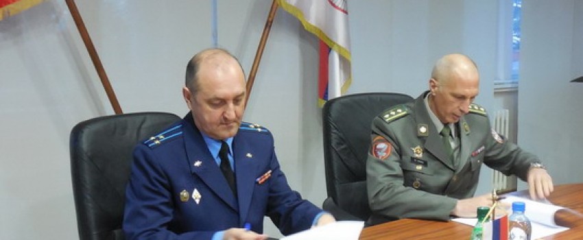 Rusi donirali padobrane Specijalnoj brigadi Vojske Srbije