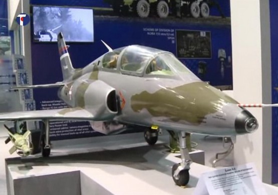 Jugoimport SDPR izložio model aviona G-4 Super Galeb na IDEX-u 2015.