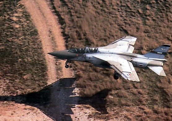 Nisko i bez straha: Lovačko-bombarderska avijacija Vojske Jugoslavije u borbenim dejstvima 1999. godine