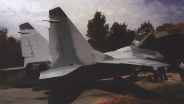 [VIDEO] Prve MiG-ove 29 koji su sleteli na Batajnicu doleteli su piloti u kravatama