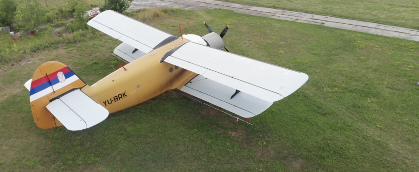 Vanaerodromsko sletanje Antonova 2 „STS avijacije“ kod Jagodine