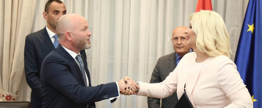 Er Srbija i Ministarstvo saobraćaja potpisali Ugovor o pružanju usluge obavljanja avio-prevoza na PSO linijama iz Niša