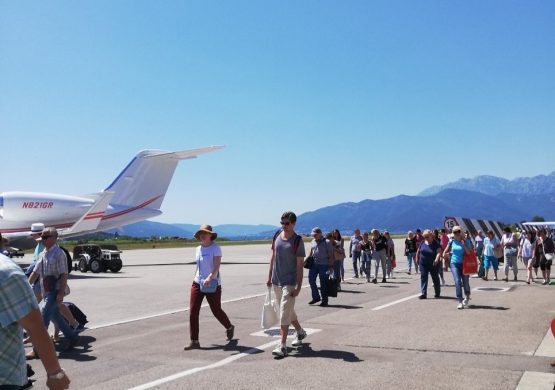 Novi poslovni rekord Aerodroma Crne Gore – 56 aviona i 11.000 putnika u jednom danu