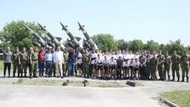 [FOTO/VIDEO] Fudbalski klub Partizan posetio Batajnicu i Jakovo