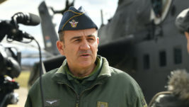 Prvi put prikazana nova kapa za pilote RV i PVO Vojske Srbije