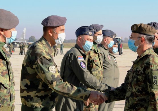 Načelnik Generalštaba obišao 101. lovačku eskadrilu: U toku radovi na modernizaciji aviona MiG-29