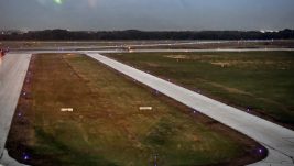 Prikaz sistema svetlosnog obeležavanja poletno-sletne piste na Batajnici: Za samo 21 godinu aerodromu vraćene sve operativne funkcije