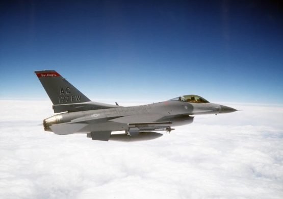 Američki borbeni avioni F-16 kao podrška vežbi JTAC kontrolora u Bosni i Hercegovini