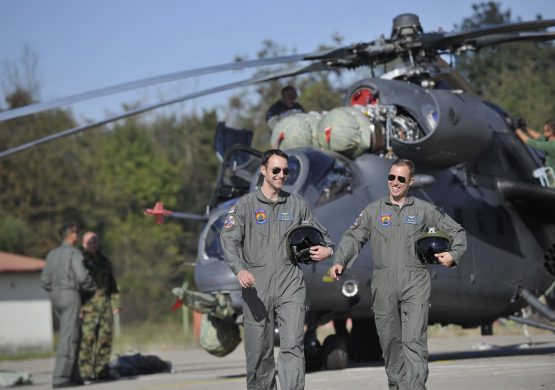 Neće Srbin u vojne pilote, al’ neće ni Amerikanac