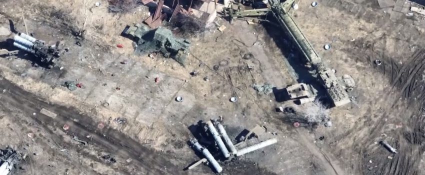 [RAT U UKRAJINI] Povlačenje Rusa oko Kijeva i Černigova, ukrajinski napad na Belgorod, obaranja helikoptera kod Mariupolja, uništavanja sistema S-300