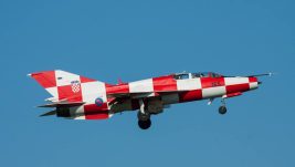 U Hrvatskoj se srušio MiG-21, piloti se katapultirali, komandant HRZ-a izneo za sada poznate detalje, sumnja se na otkaz motora