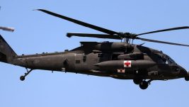 Zajednička trodnevna vojno-vazduhoplovna vežba Sjedinjenih Američkih Država i Srbije: HH-60 Pave Hawk u formaciji sa srpskim RV i PVO
