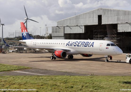 [PRVE FOTOGRAFIJE] Treći Embraer u bojama Er Srbije