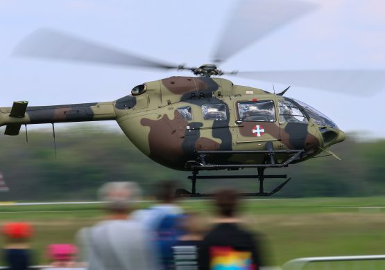 Analiziramo tradicionalne nalete vazduhoplova RV i PVO za promociju oficira; Na batajnički aerodrom sleteli zanimljivi inostrani gosti