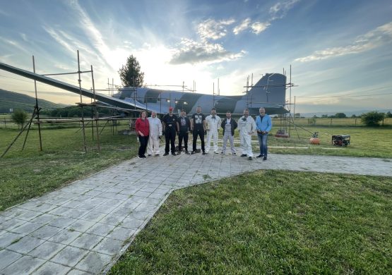 Aero-klub Otočac restaurirao spoljni izgled svog C-47B nakon što je 47 godina bio izložen elementima