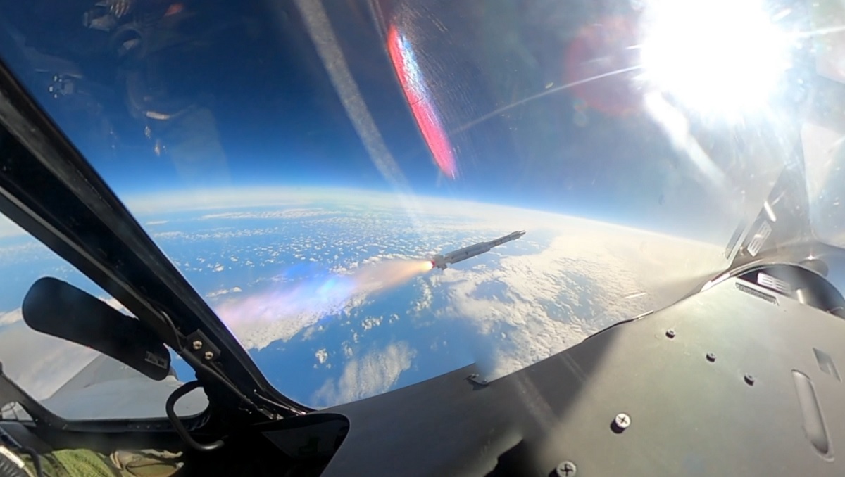 Borbenim avionima Rafal i Miraž 2000 izvršena uspešna prva raketiranja balona koji lete na veoma velikim visinama