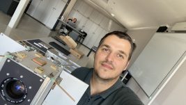 [EKSKLUZIVNO] Prvi svemirski satelit proizveden u Srbiji dolazi iz Vojke: Privatna kompanija „Taran Aerospace“ sledeće godine lansira svoj prvenac raketom „Falcon 9“ kompanije „Space X“