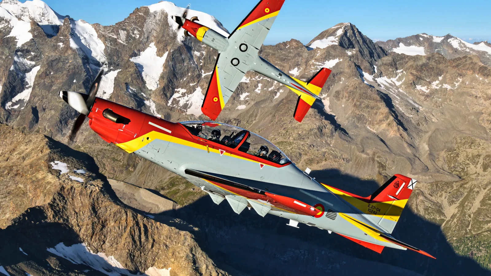 [POSLEDNJA VEST] Piloti srpskog RV i PVO u poseti Španiji: Razmena iskustva sa španskim ratnim vazduhoplovstvom o upotrebi Pilatusa PC-21