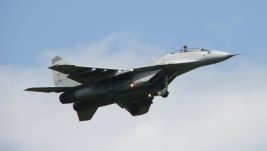 Srpsko RV i PVO izvelo interesantnu vazduhoplovnu aktivnost: Prebaziranje borbenih letelica na Lađevce, prvi put uočen MiG-29UB sa novim kineskim nosačima raketa