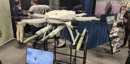 PR-DC na sajmu u Floridi predstavio novu opciju naoružavanja drona IKA-20-M sa raketama „Hydra 70“