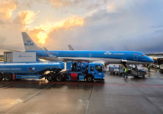KLM gradi prvu holandsku fabriku održivog avio-goriva i testira e-SAF na liniji za Hamburg