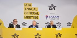 IATA prepolovila prognozu profitabilnosti za 2026, rat na Bliskom istoku i skok cene goriva odneli polovinu dobiti avio-industrije