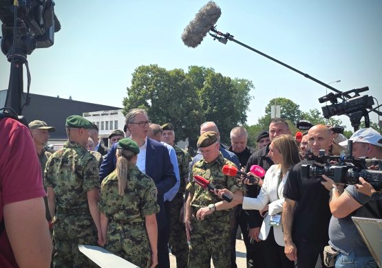 [POSLEDNJA VEST] Vučić: „Nabavljamo PVO sistem HQ-9 i lovce“