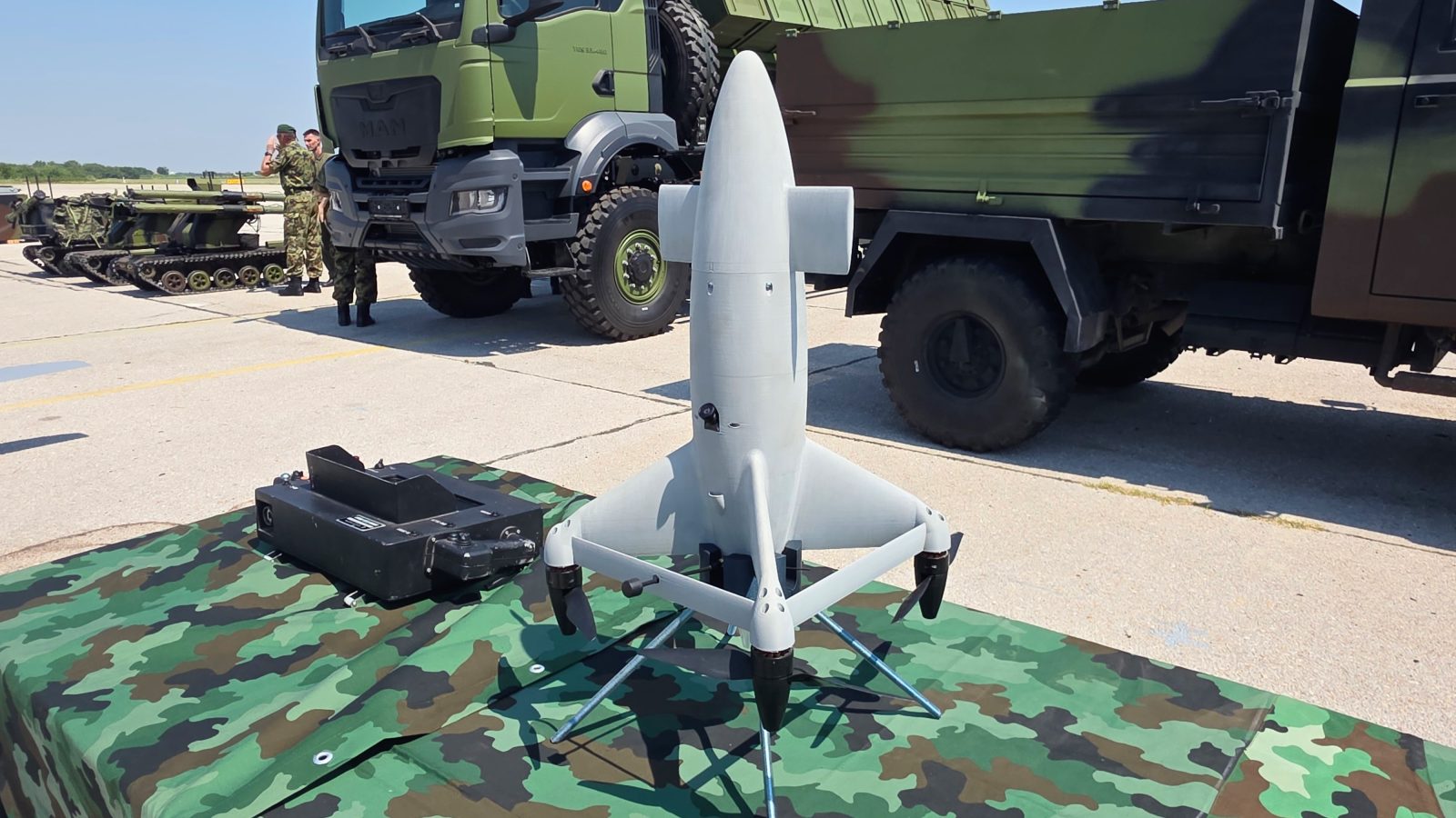 Premijere dva nova projekta Vojnotehničkog instituta: Dron presretač „Komarac 2V“ i VTOL „Senka“