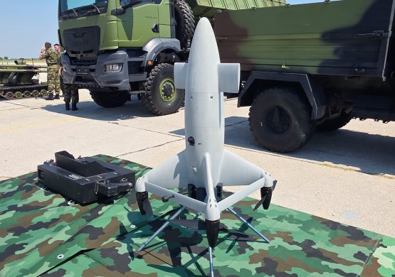 Premijere dva nova projekta Vojnotehničkog instituta: Dron presretač „Komarac 2V“ i VTOL „Senka“