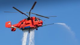 Rekordi Helikopterske jedinice MUP-a u gašenju požara u Deliblatskoj peščari: Kamov 32 prosečno izbacio više vode u satu od svih angažovanih letelica