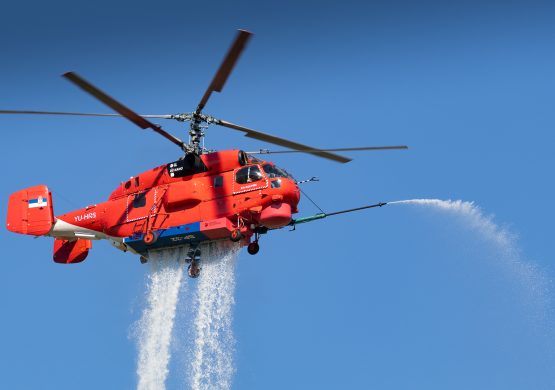 Rekordi Helikopterske jedinice MUP-a u gašenju požara u Deliblatskoj peščari: Kamov 32 prosečno izbacio više vode u satu od svih angažovanih letelica