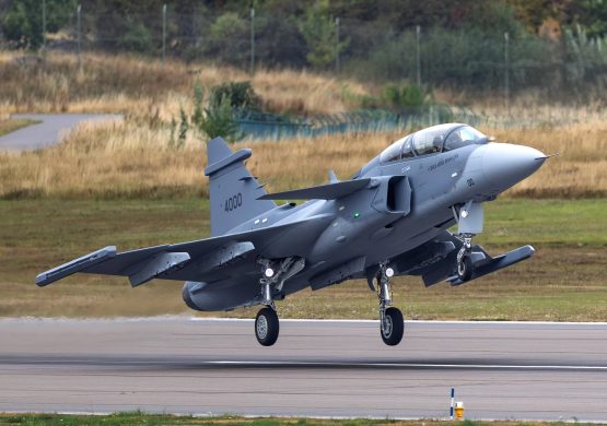 U Švedskoj poleteo prvi dvosedi Gripen F, u Mađarskoj se srušio jednosed JAS-39C