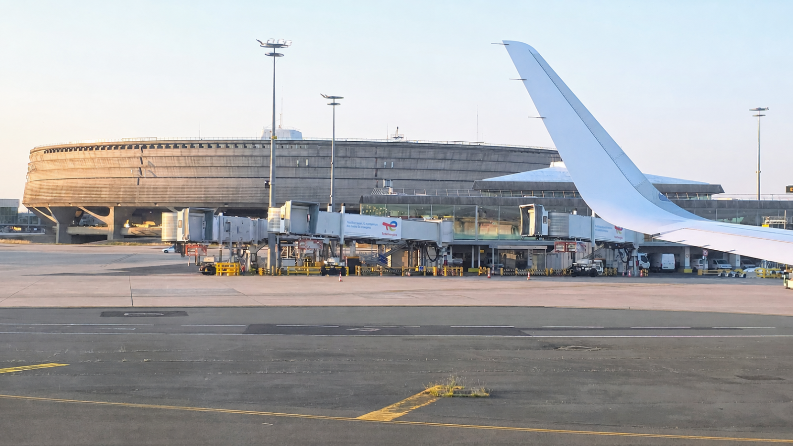 Er Frans obeležava 30 godina „hub“ modela na aerodromu Šarl de Gol